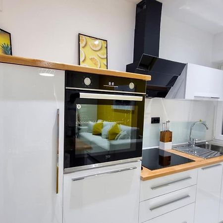 'The Yellow' Condo Berat Ngoại thất bức ảnh