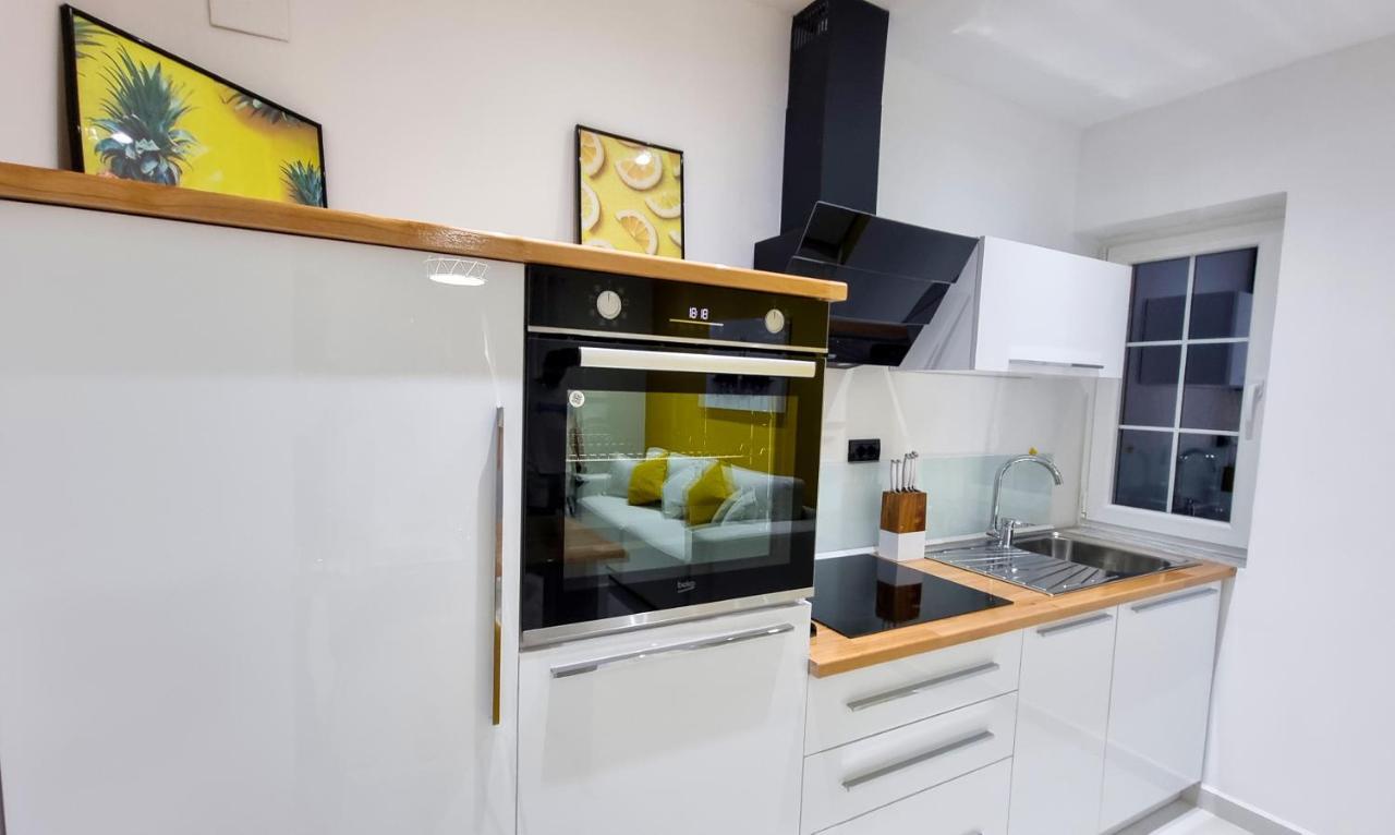 'The Yellow' Condo Berat Ngoại thất bức ảnh