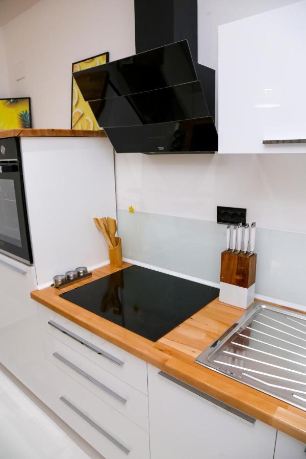 'The Yellow' Condo Berat Ngoại thất bức ảnh